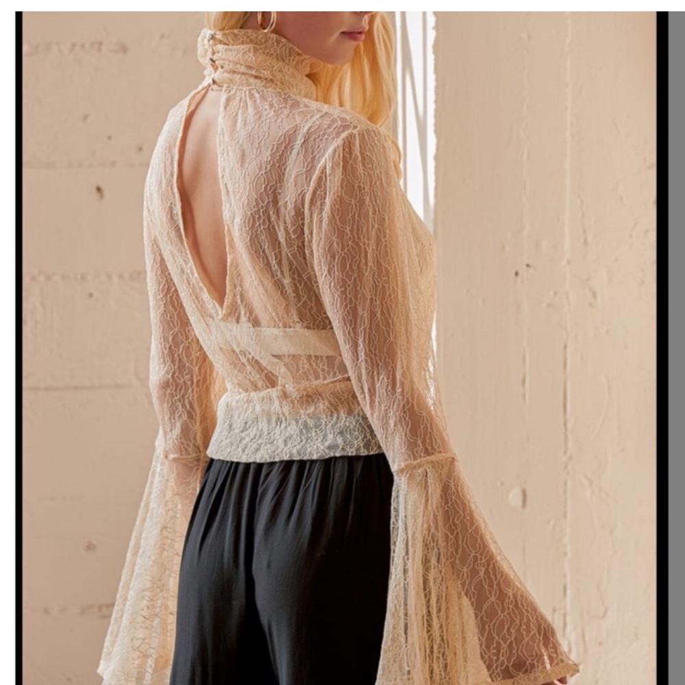 NWT Free People “Rule Breaker” Romantic Lace Bell Sleeve Top size M in “…